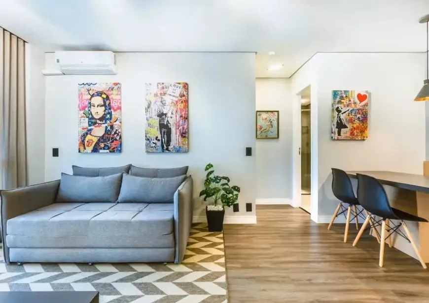 Apartamento no Cambuí, excelente localização, mobiliado e perto de tudo. — foto 1